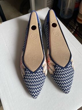 Rothy's Points - Like New!